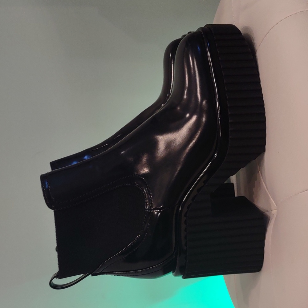Gianni Bini Black Patent Lug Sole Chunky High Heel Pull On Boots Ryker 9 9 1/2 - Picture 3 of 6